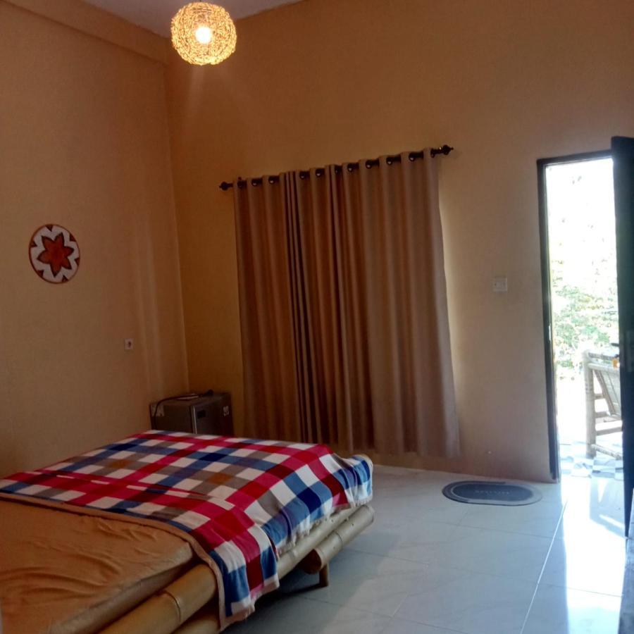 Sunrise Bukit Asam Homestay Kuta  Exteriör bild